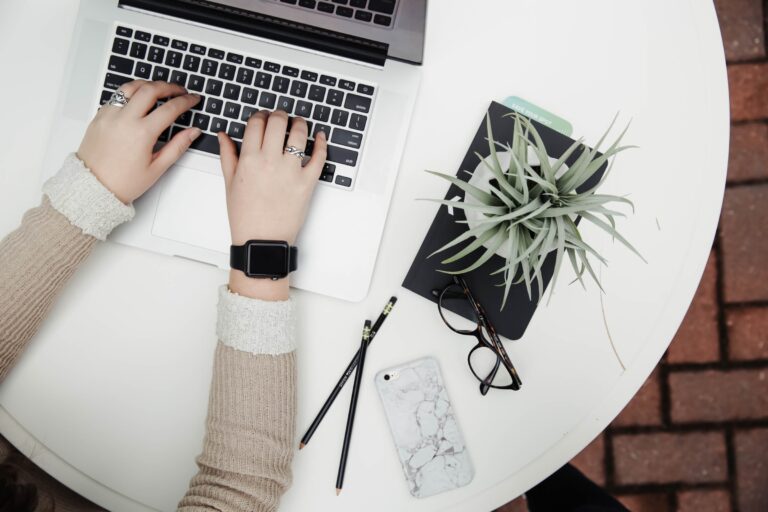 How Latinitas’ “Padres Digitales” is Bridging the Digital Literacy Gap for Spanish-Speakers