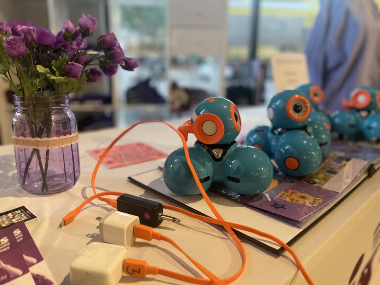 Latinitas’ Open House on Giving Tuesday Powered by Dell Technologies Gives Their Community A Jolly Good Time